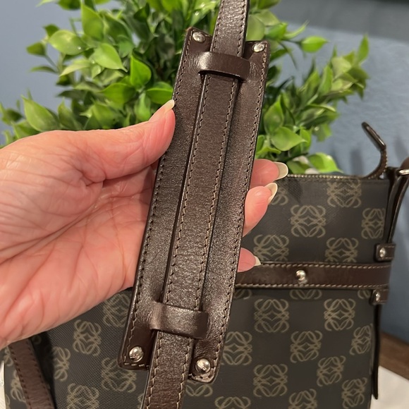 Authentic LOEWE Canvas Shoulder/Crossbody Bag - Picture 6 of 17